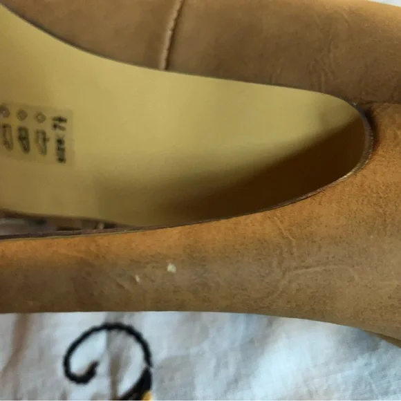 Tan Vegan Leather Pump with Buckle-accented Cutouts Size 7.5 - Picture 11 of 12